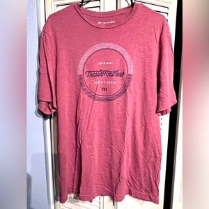 Travis Mathew tshirt